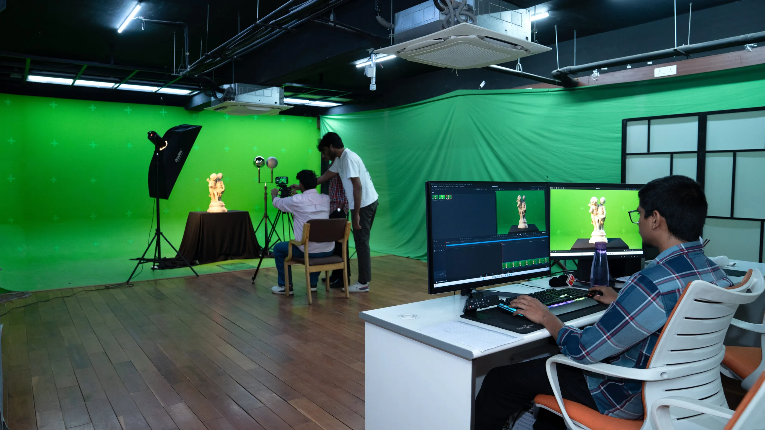 Green-Matte-Room-1-scaled.webp